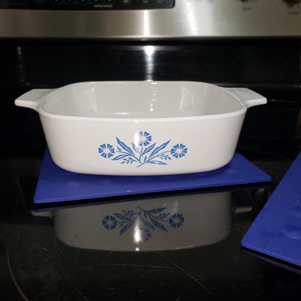 CORNING WARE BLUE CORNFLOWER A-1-B CASSEROLE DISH